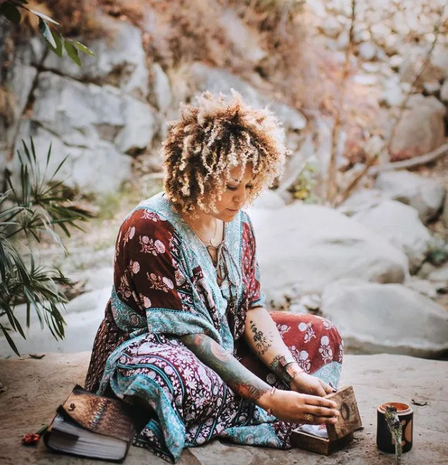 Photo from Pura Luna Apothecary 