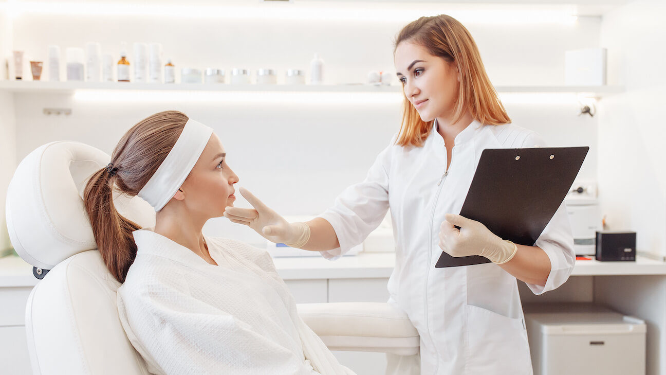 Esthetician business plan: woman at a beauty salon