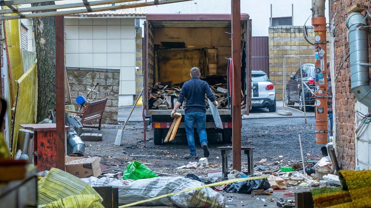 Junk removal leads: junk removal business owner
