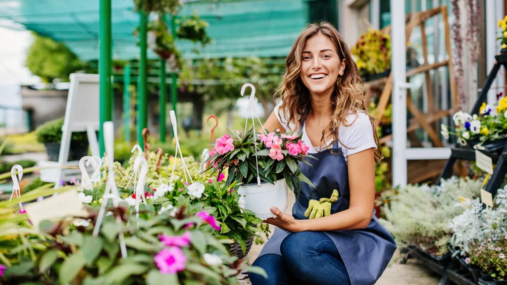 Small business owner using online advertising to grow florist shop