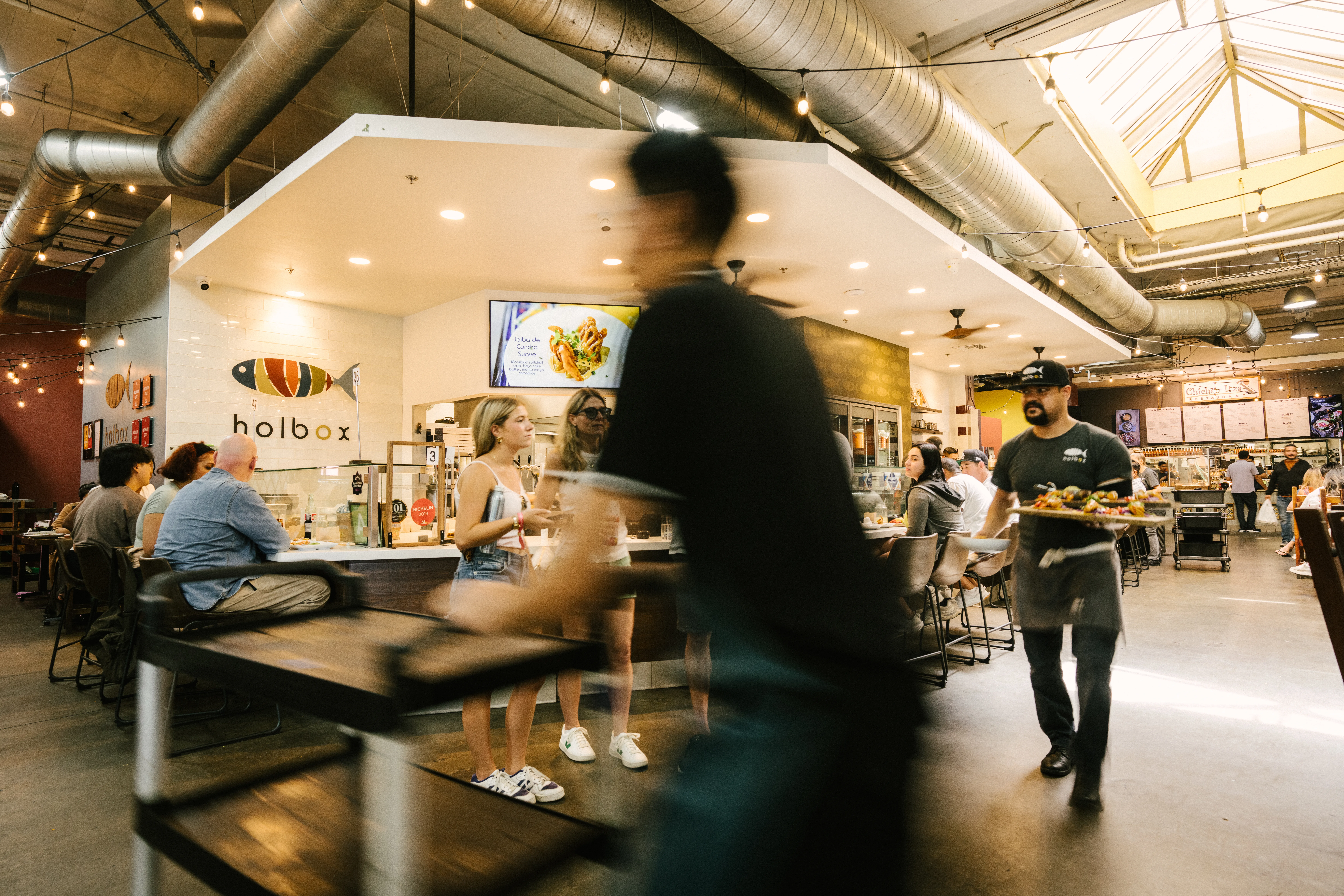 Photo of Holbox's seafood counter in Mercado la Paloma by Liam Brown